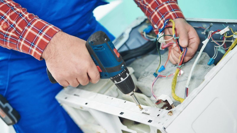 Salihli Uğur Uğur çamaşır makinesi kart tamiri – Su almama arızası orijinal parça ile giderildi. - Teknik servis örneği